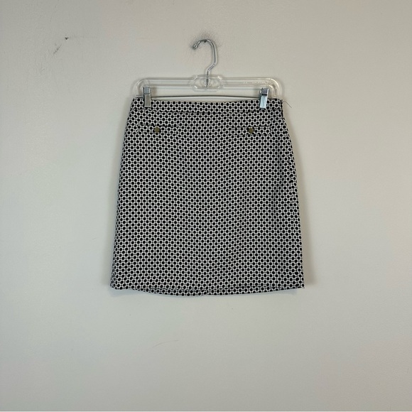 LOFT | Black and White Patterned Pocket Front Pencil Skirt Size 4 NWT - Picture 1 of 5